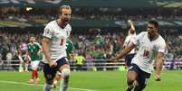 Kane em ação com a camisa da Inglaterra –  Foto: Michael Steele/Getty Images / Jogada10