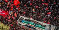 Multid&atilde;o se despediu de Khamenei em Mashhad  Foto: ANSA / Ansa - Brasil