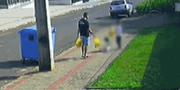 C&acirc;mera de seguran&ccedil;a flagra pai chutando filha de tr&ecirc;s anos, no Paran&aacute;   Foto: Reprodu&ccedil;&atilde;o