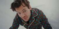 Harry Styles bate 4,5 bilh&otilde;es de streams pelo sucesso 'As It Was'  Foto: The Music Journal