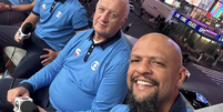 André Rizek, Paulo Nunes, Luiz Felipe Scolari e Felipe Melo posam no estádio na Times Square, em Nova York  Foto: Reprodução/Instagram/sportv