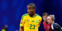Jayden Adams jogava pelo Mamelodi Sundowns F.C e representou a seleção da África do Sul na Copa do Mundo 2026  Foto: Reprodução/Instagram/@jaydenadams_23