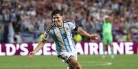 Juli&aacute;n &Aacute;lvarez, autor de um gola&ccedil;o contra a Su&iacute;&ccedil;a, garantiu a classifica&ccedil;&atilde;o da Argentina para a semifinal da Copa do Mundo  Foto: Carl Recine/Getty Images