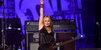 Jennifer Finch, baixista do L7, em 2020  Foto: Rich Polk / Getty Images for The Art of Elysium / Rolling Stone Brasil