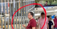 Fotos de Mateus da Costa Meira circulando por um shopping de Salvador tem viralizado nas redes sociais  Foto: Reprodução