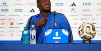 Konat&eacute; em entrevista coletiva antes de partida da Fran&ccedil;a  Foto: Martin Rickett/PA Images via Getty Images