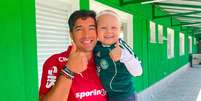 Mait&ecirc; supera c&acirc;ncer e realiza sonho de conhecer Abel Ferreira Foto: Arquivo pessoal