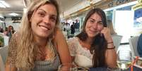 A mochileira belga C&eacute;line Cremer (esq.) foi vista com vida pela &uacute;ltima vez em Waratah, cidade no noroeste da ilha australiana da Tasm&acirc;nia, em 17 de junho de 2023  Foto: Acervo pessoal/Justine Ropet / BBC News Brasil