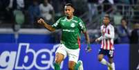 O Palmeiras marcar&aacute; em ambos os tempos em Curitiba?  Foto: Alamy / Fotoarena