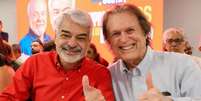 Ex-presidente do PSL que ajudou a eleger Jair Bolsonaro em 2018, o deputado Luciano Bivar &eacute; suplente na chapa do senador Humberto Costa  Foto:  Divulga&ccedil;&atilde;o/Roberto Stuckert Filho