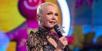 A li&ccedil;&atilde;o de envelhecimento de Xuxa, aos 63 anos: 'Por mais que eu use os melhores cremes, me olho no espelho e n&atilde;o me vejo como antes. &Eacute; dif&iacute;cil'. Foto: Divulga&ccedil;&atilde;o/TV Globo / Purepeople