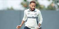 Neymar fez os dois gols do Santos contra a Chapecoese - Foto: Raul Baretta / Santos / Jogada10