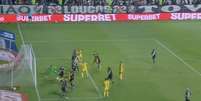 Igor Formiga vibra ap&oacute;s fazer o gol do Mirassol no empate com o Vasco. Foto: Reprodu&ccedil;&atilde;o / Caz&eacute; TV / Jogada10