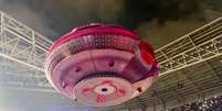 Nave da Xuxa voa em est&aacute;dio na estreia de turn&ecirc; Foto: Tomz&eacute; Fonseca/AgNews