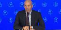 "A seleção francesa era a única coisa que eu queria fazer", declarou Zinédine Zidane nesta terça-feira (28), na sede da Federação Francesa de Futebol (FFF), após ser oficialmente apresentado como novo técnico dos Bleus. Foto: © youtube/fff - capture d'écran / RFI