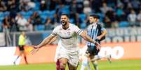 Hulk marcou o primeiro gol com a camisa do Fluminense contra o Gr&ecirc;mio - FOTO: MARINA GARCIA/ FLUMINENSE F.C. Foto: Jogada10