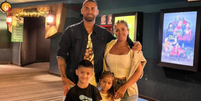 Lucas Trejo perdeu a esposa e filhos ap&oacute;s terremotos na Venezuela  Foto: Reprodu&ccedil;&atilde;o/Instagram
