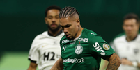 Paulinho &eacute; diagnosticado com entorse no tornozelo e voltar&aacute; a desfalcar o Palmeiras  Foto: Cesar Greco/Palmeiras/by Canon