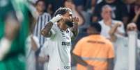 Gabigol perdeu boas oportunidades antes de marcar &ndash;  Foto: Raul Baretta/Santos FC / Jogada10