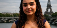Alice Dias de Oliveira, de 16 anos, que est&aacute; desaparecida na Fran&ccedil;a  Foto: Reprodu&ccedil;&atilde;o/Instagram/@aanaoliveira02