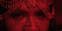 Recentemente, Val&eacute;ria interpretou outra pombagira no teatro. Foto: Reprodu&ccedil;&atilde;o Youtube