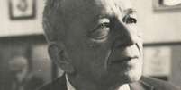 O poeta Mario Quintana, em fotografia de 1966 Foto: Arquivo Nacional / BBC News Brasil