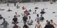 Multid&atilde;o de migrantes atravessaram fronteira entre Marrocos e enclave espanhol  Foto: ANSA / Ansa - Brasil