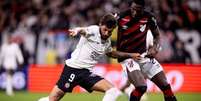 Fernando Diniz ficou na bronca com o gramado da Neo Qu&iacute;mica Arena &ndash;  Foto: Rodrigo Coca / Ag&ecirc;ncia Corinthians / Jogada10