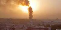 Rastro de fuma&ccedil;a deixado por ataque a&eacute;reo americano &agrave; cidade iraniana de Ahvaz em 30 de julho  Foto: DW / Deutsche Welle