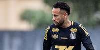 Neymar em treinamento pelo Santos.  Foto: Portal de Prefeitura
