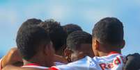 Jogadores do time sub-15 do Red Bull Bragantino.   Foto: Fernando Roberto/Red Bull Bragantino / Esporte News Mundo