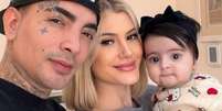 MC Guim&ecirc; ao lado de esposa e filha  Foto: Reprodu&ccedil;&atilde;o/Instagram / Contigo