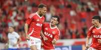  Foto: Alan Patrick garante vit&oacute;ria do Inter no Beira-Rio ( Ricardo Duarte/SCI) / G&aacute;vea News