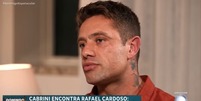 Rafael Cardoso em entrevista ao 'Domingo Espetacular'  Foto: Reprodu&ccedil;&atilde;o/Record