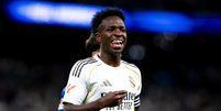 Salário maior que R$ 100 milhões, bônus alto e mais lucro com direitos de  Foto: após férias com Virgínia, Vini Jr. batalha por melhores benefícios em novo contrato no Real Madrid. / Purepeople