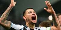 Foto: Divulga&ccedil;&atilde;o/Newcastle - Legenda: Arsenal insiste em Bruno Guimar&atilde;es, mas Newcastle faz jogo duro / Jogada10