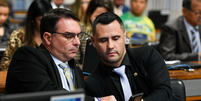 Registro de Flávio Bolsonaro e Cleitinho juntos no Senado  Foto: Reprodução/Agência Senado
