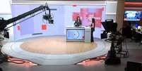 O novo telejornal 'GloboNews Radar' ocupa um dos cenários inaugurados na sede do canal no Rio  Foto: Reprodução/TV