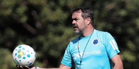 Foto: Artur Jorge comanda treino do Cruzeiro ( @gustavomartinsfoto / Cruzeiro) / G&aacute;vea News