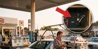 Homem em posto de gasolina Foto: Gerada por intelig&ecirc;ncia artificial / Xataka