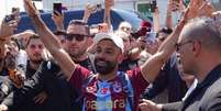 Salah vai defender o Trabzonspor na próxima temporada - Foto: Divulgação/Trabzonspor / Jogada10