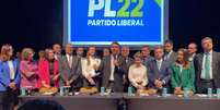Flávio Bolsonaro diz que teve filhas para cuidarem dele quando for idoso  Foto: Reprodução/Youtube