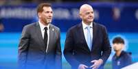  Foto: Hector Vivas/Getty Images - Legenda: Alejandro Domínguez é o presidente da Conmebol e se encontrou com Infantino na Colômbia / Jogada10