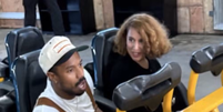 Raye é vencedora de Grammy e viral nas redes sociais  Foto: Reprodução/@RayeUpdate/X