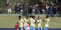 Jogadores de Brasil e Bol&iacute;via durante amistoso na Granja Comary - Foto: Rafael Ribeiro / CBF / Jogada10
