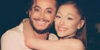 Frankie Grande, irm&atilde;o de Ariana Grande, demonstrou apoio &agrave; cantora ap&oacute;s ela anunciar que pretende se afastar temporariamente dos holofotes e dar uma pausa na carreira  Foto: Reprodu&ccedil;&atilde;o/Instagram/Frankie Grande