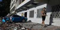 Moradores nas ruas de Cali ap&oacute;s terremoto de 10 de agosto de 2026.  Foto: RFI