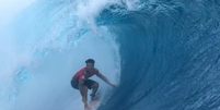 Italo Ferreira supera les&atilde;o e se classifica para as oitavas de final em Teahupoo Foto: WSL