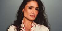 O paciente de fibromialgia sofre com desinforma&ccedil;&atilde;o e preconceito, afirma a atriz e psic&oacute;loga Franciely Freduzeski  Foto: Divulga&ccedil;&atilde;o/Alessandra Tolc