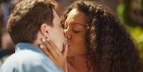 Esteban (Diego Martins) termina com Laurinha (Kamila Amorim): bissexual ou 'ex-gay'?  Foto: Reprodução/TV